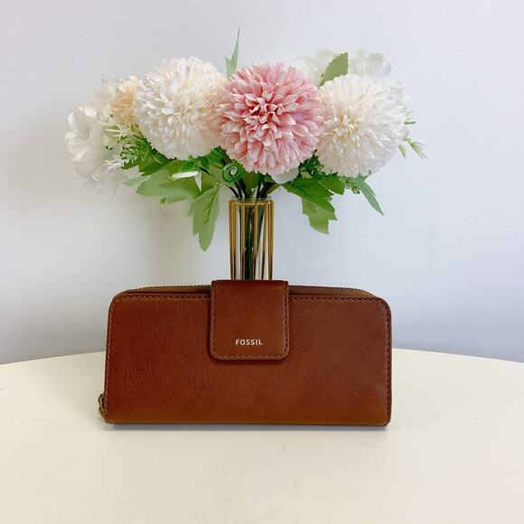 Fossil Handbags - Fossil SWL2228210 Madison Zip Clutch IN Brown